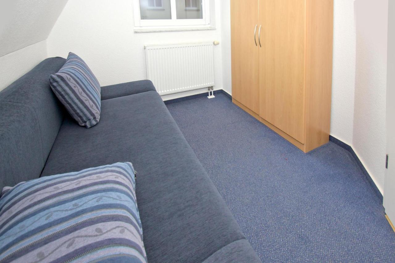 Hafennahe Ferienwohnung Mit Balkon Und Meerblick - Hafenhaeuser Wiek Wohnung 13 Wiek auf Rügen Extérieur photo